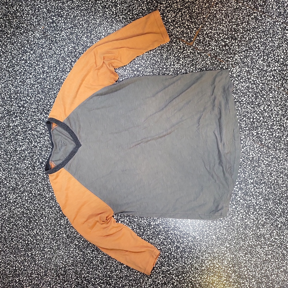 Threads 4 Thought 3/4 sleeve color block v-neck shirt - sz L